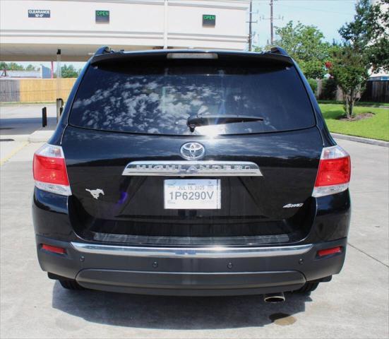 used 2013 Toyota Highlander car, priced at $12,995