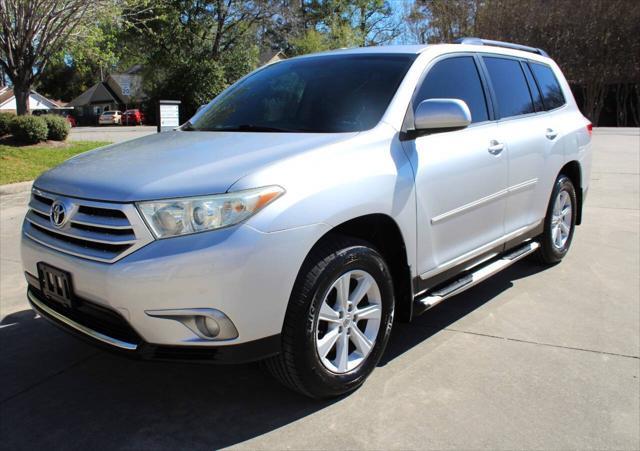 used 2013 Toyota Highlander car, priced at $10,995