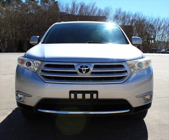 used 2013 Toyota Highlander car, priced at $10,995