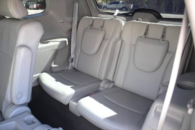 used 2013 Toyota Highlander car, priced at $10,995