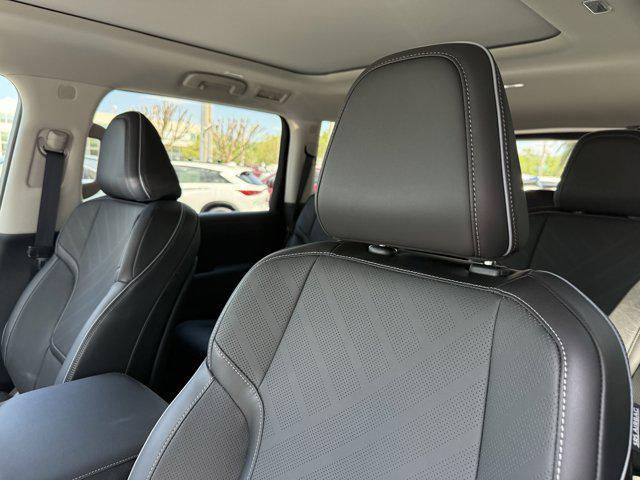 new 2025 INFINITI QX80 car, priced at $92,595
