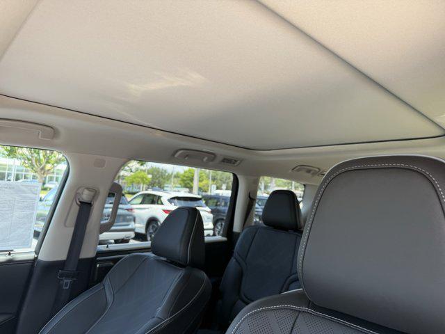 new 2025 INFINITI QX80 car, priced at $90,027
