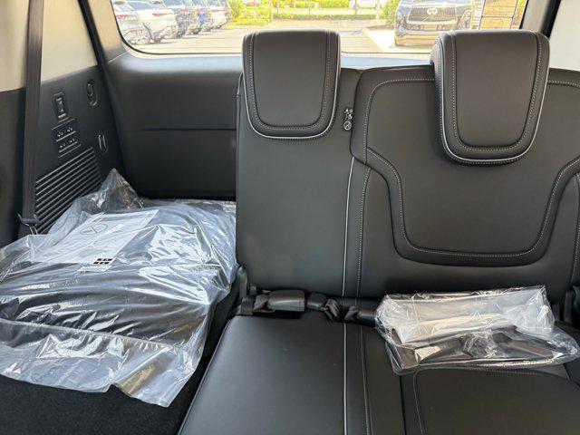 new 2025 INFINITI QX80 car, priced at $90,027