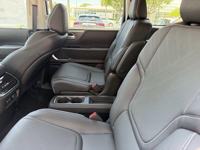 new 2025 INFINITI QX80 car, priced at $90,027