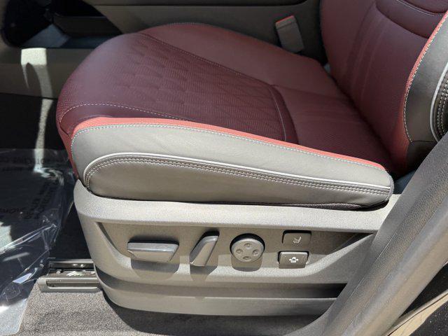 new 2025 INFINITI QX80 car, priced at $112,590