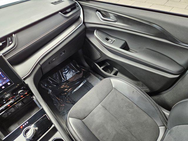 used 2025 Jeep Grand Cherokee L car, priced at $31,988