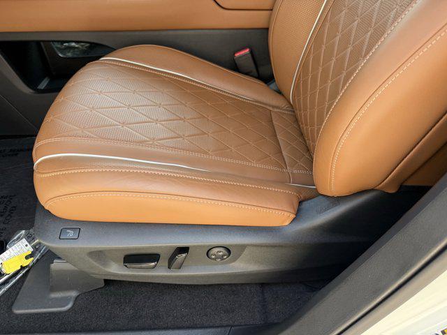 used 2025 INFINITI QX60 car, priced at $59,998
