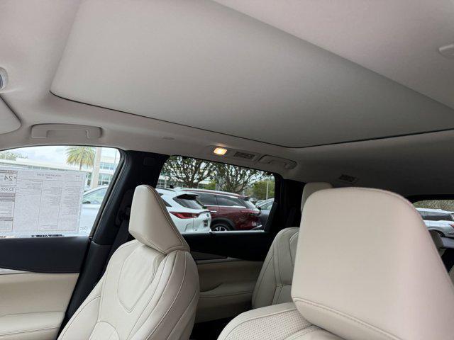new 2025 INFINITI QX60 car, priced at $59,900