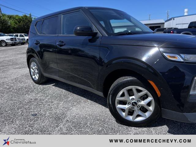 used 2021 Kia Soul car, priced at $15,999