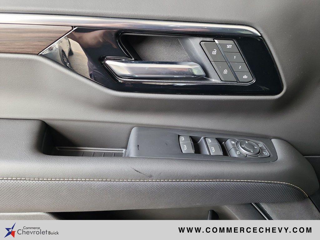 new 2025 Chevrolet Suburban car, priced at $72,795