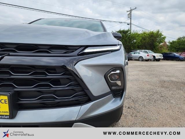 new 2025 Chevrolet Blazer car, priced at $35,711