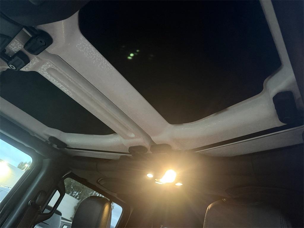 used 2021 Jeep Gladiator car, priced at $33,795