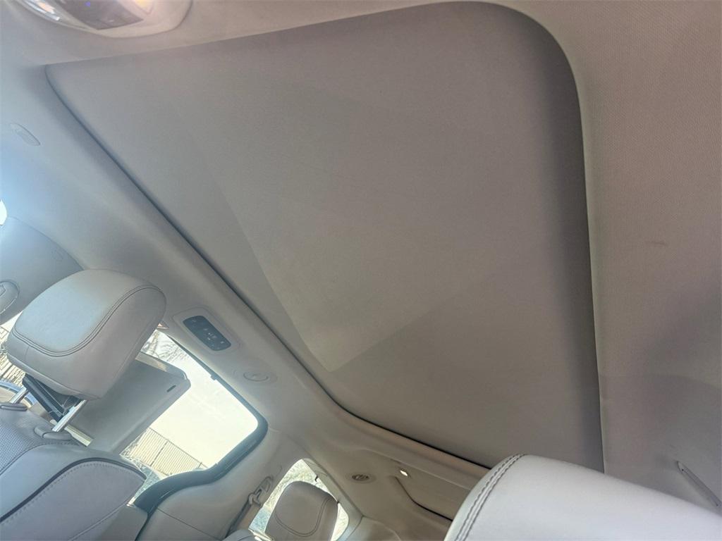 used 2017 Chrysler Pacifica car, priced at $15,995