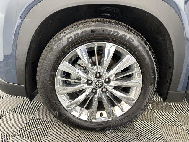 used 2025 Toyota Grand Highlander car, priced at $54,200