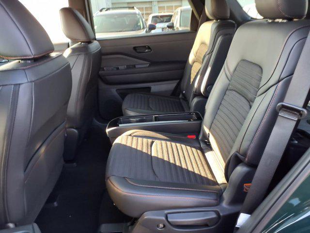 new 2025 Nissan Pathfinder car, priced at $43,882