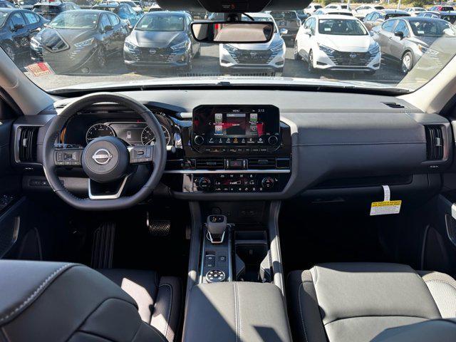 new 2025 Nissan Pathfinder car, priced at $44,552