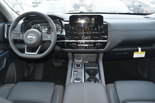 new 2025 Nissan Pathfinder car, priced at $48,424