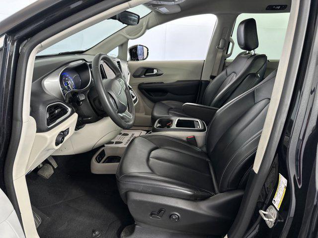 used 2024 Chrysler Pacifica car, priced at $30,525
