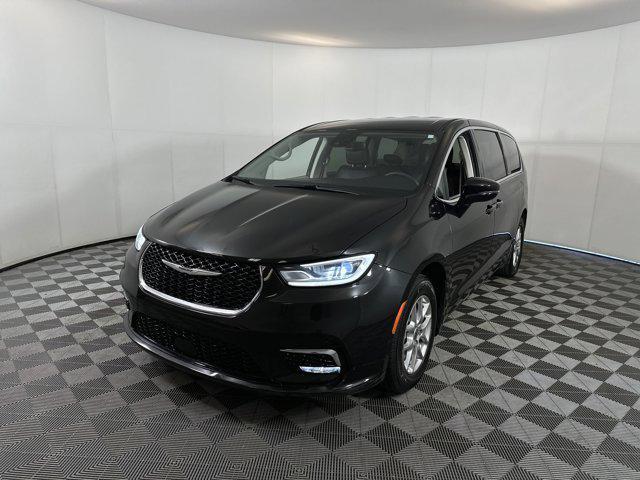 used 2024 Chrysler Pacifica car, priced at $30,525