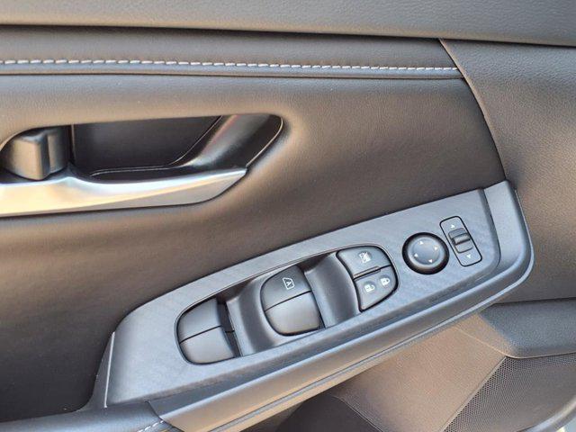 new 2025 Nissan Sentra car, priced at $24,718