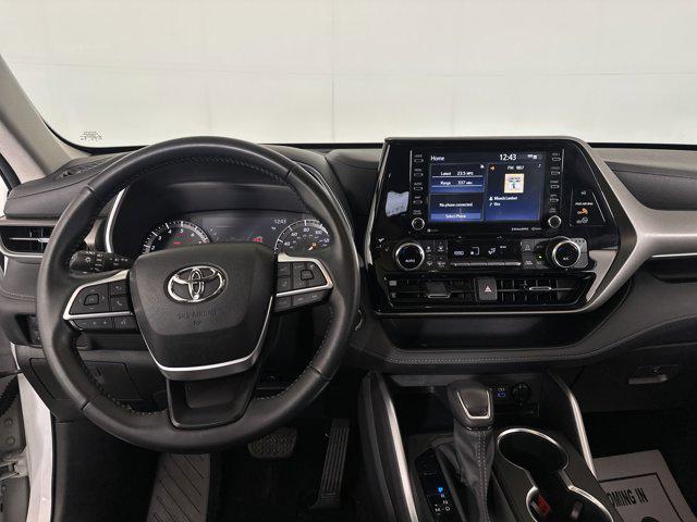 used 2022 Toyota Highlander car, priced at $36,998