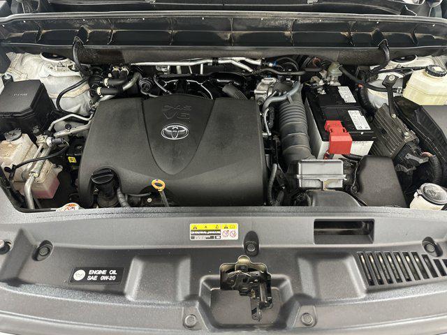 used 2022 Toyota Highlander car, priced at $36,998