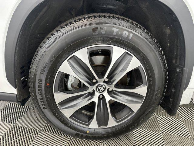 used 2022 Toyota Highlander car, priced at $36,998