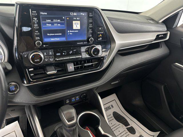 used 2022 Toyota Highlander car, priced at $36,998