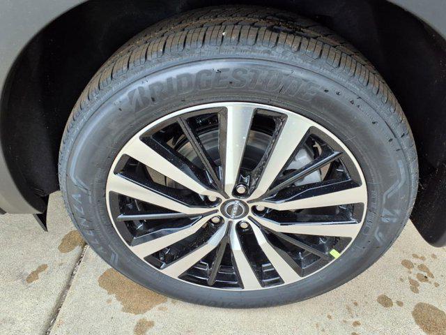 new 2025 Nissan Pathfinder car, priced at $51,252