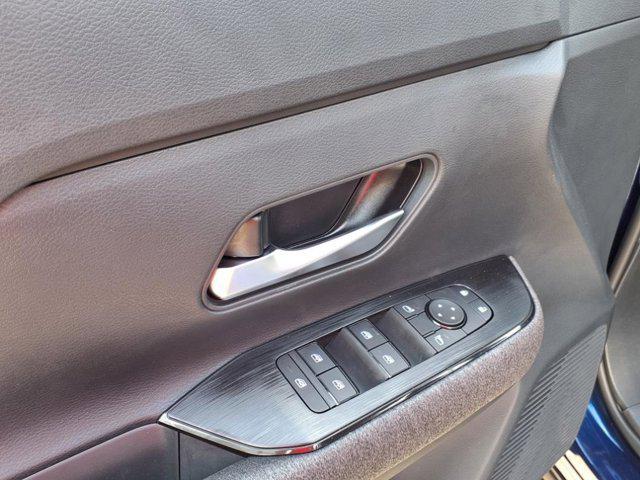 new 2025 Nissan Kicks car, priced at $26,679