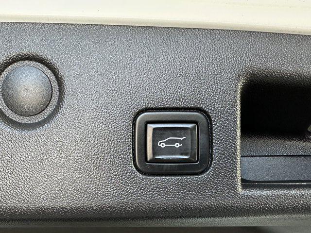 used 2021 Chevrolet Equinox car, priced at $17,900