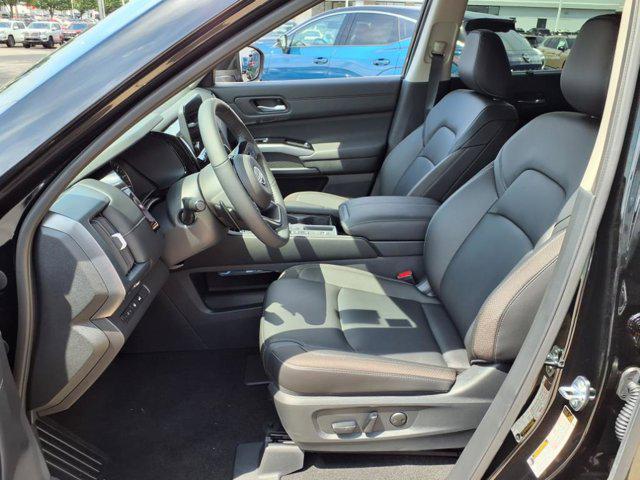 new 2025 Nissan Pathfinder car, priced at $43,259