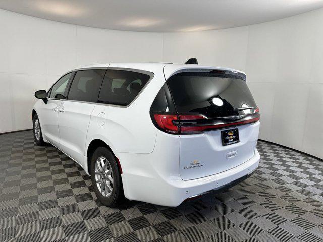 used 2023 Chrysler Pacifica car, priced at $26,286