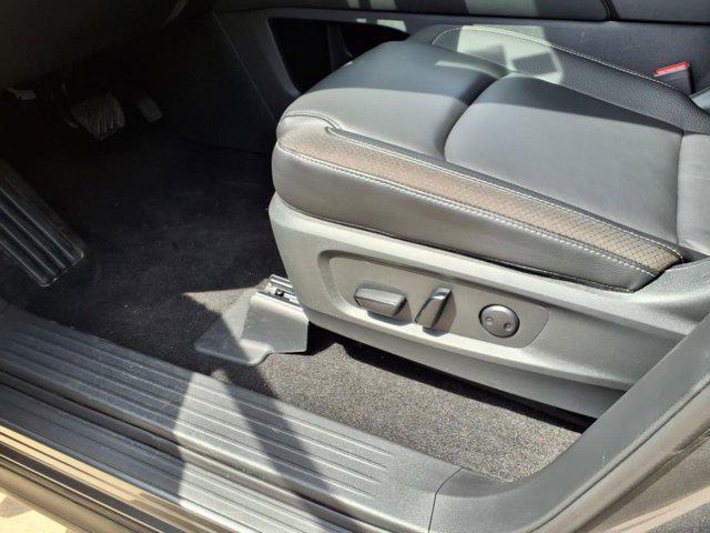 new 2025 Nissan Pathfinder car, priced at $47,688