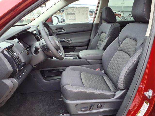 new 2025 Nissan Pathfinder car, priced at $44,594