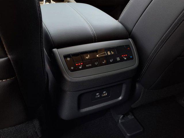new 2025 Nissan Pathfinder car, priced at $43,914