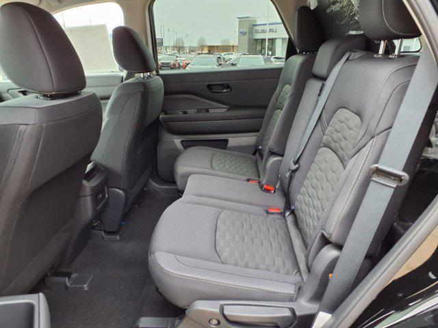 new 2025 Nissan Pathfinder car, priced at $38,184