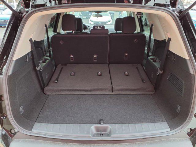 new 2025 Nissan Pathfinder car, priced at $38,184