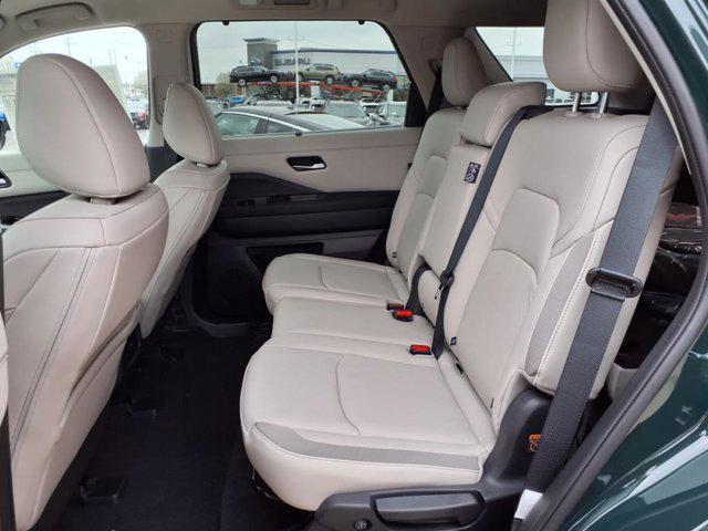 new 2025 Nissan Pathfinder car, priced at $45,070