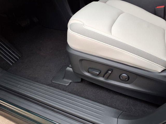new 2025 Nissan Pathfinder car, priced at $45,070