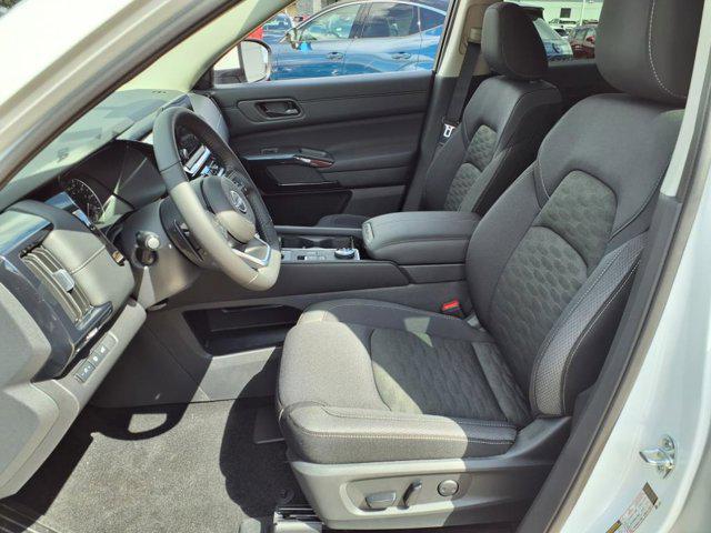 new 2025 Nissan Pathfinder car, priced at $42,071
