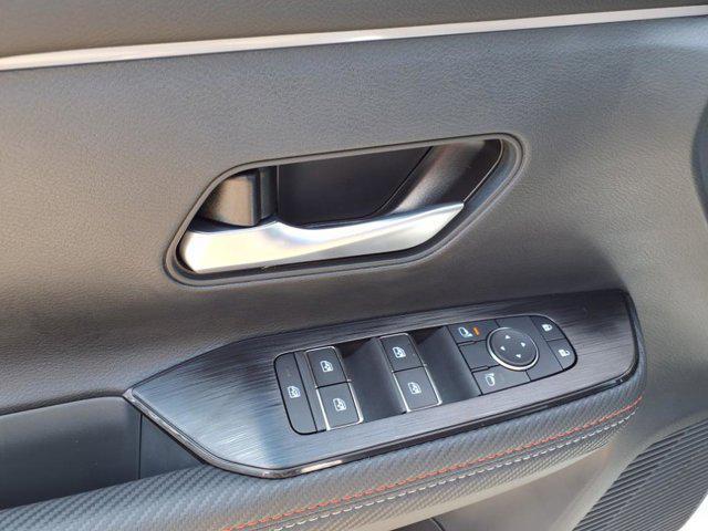 new 2025 Nissan Kicks car, priced at $31,421