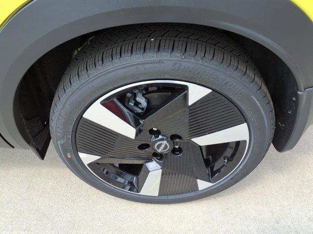 new 2025 Nissan Kicks car, priced at $31,740