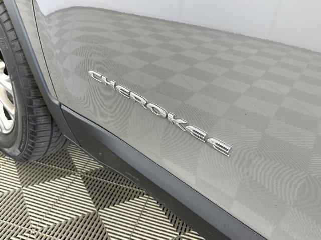 used 2019 Jeep Cherokee car, priced at $18,118