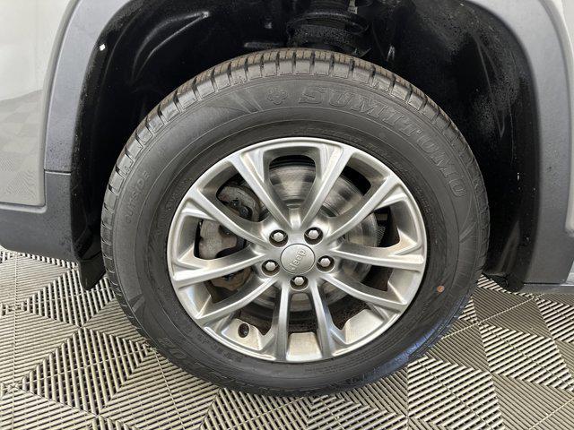 used 2019 Jeep Cherokee car, priced at $18,118