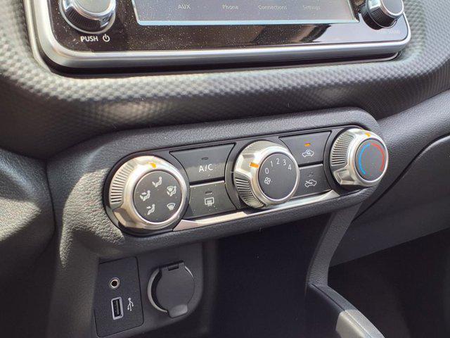 new 2025 Nissan Kicks car, priced at $23,071