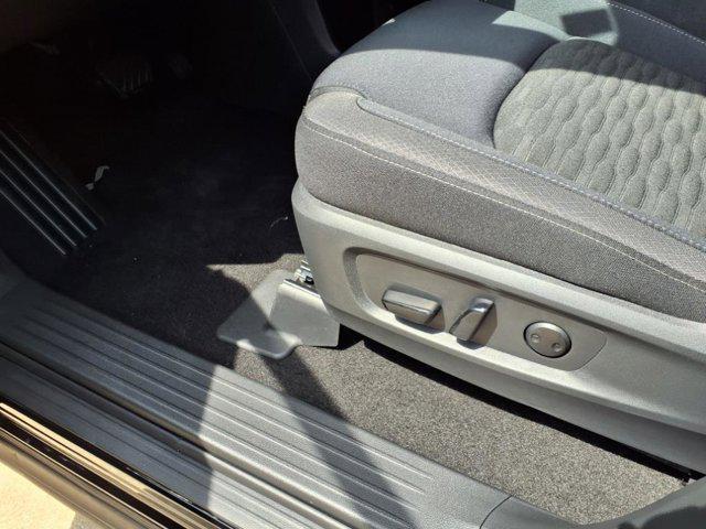 new 2025 Nissan Pathfinder car, priced at $40,810
