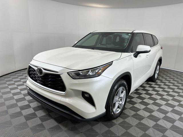 used 2020 Toyota Highlander car, priced at $25,690