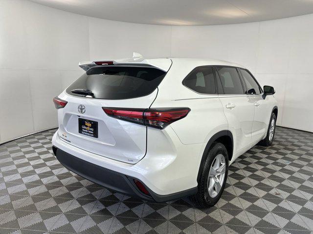 used 2020 Toyota Highlander car, priced at $25,690