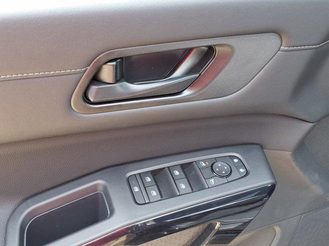 new 2025 Nissan Pathfinder car, priced at $45,455